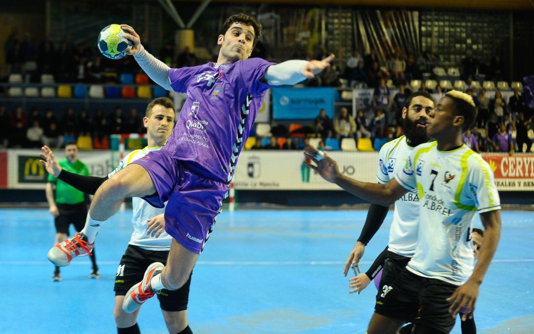 Partido de Copa do Rey entre BM Guadalajara e Teucro