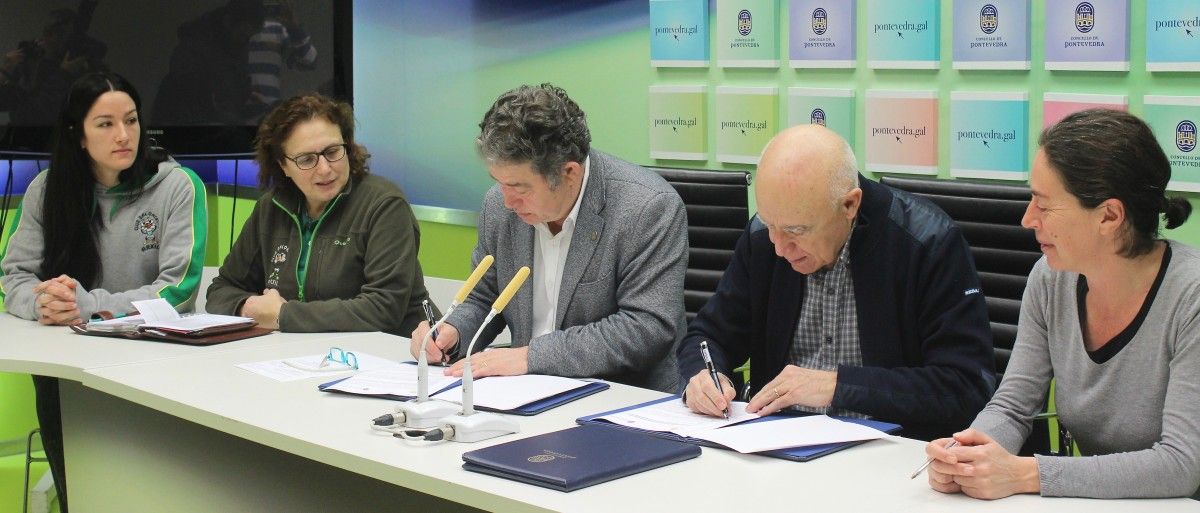 Firma del convenio para el Nacional Infantil Femenino de Baloncesto Firma del convenio para el Nacional Infantil Femenino de Baloncesto