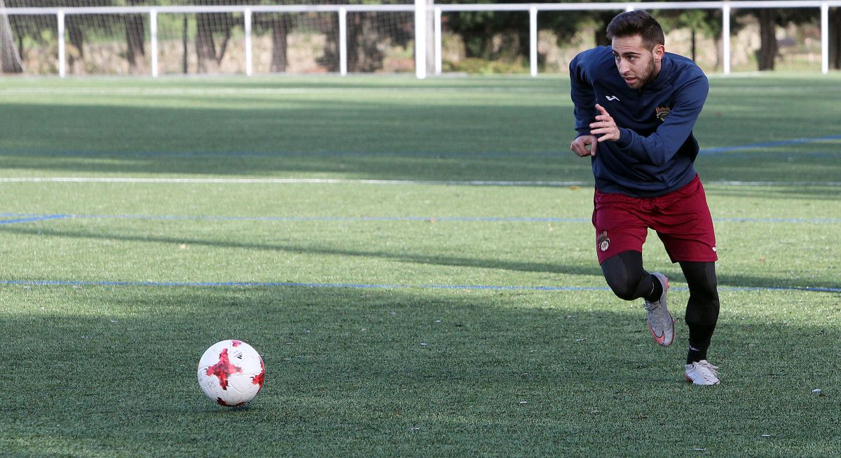 Jorge Hernández, nun adestramento do Pontevedra na Xunqueira