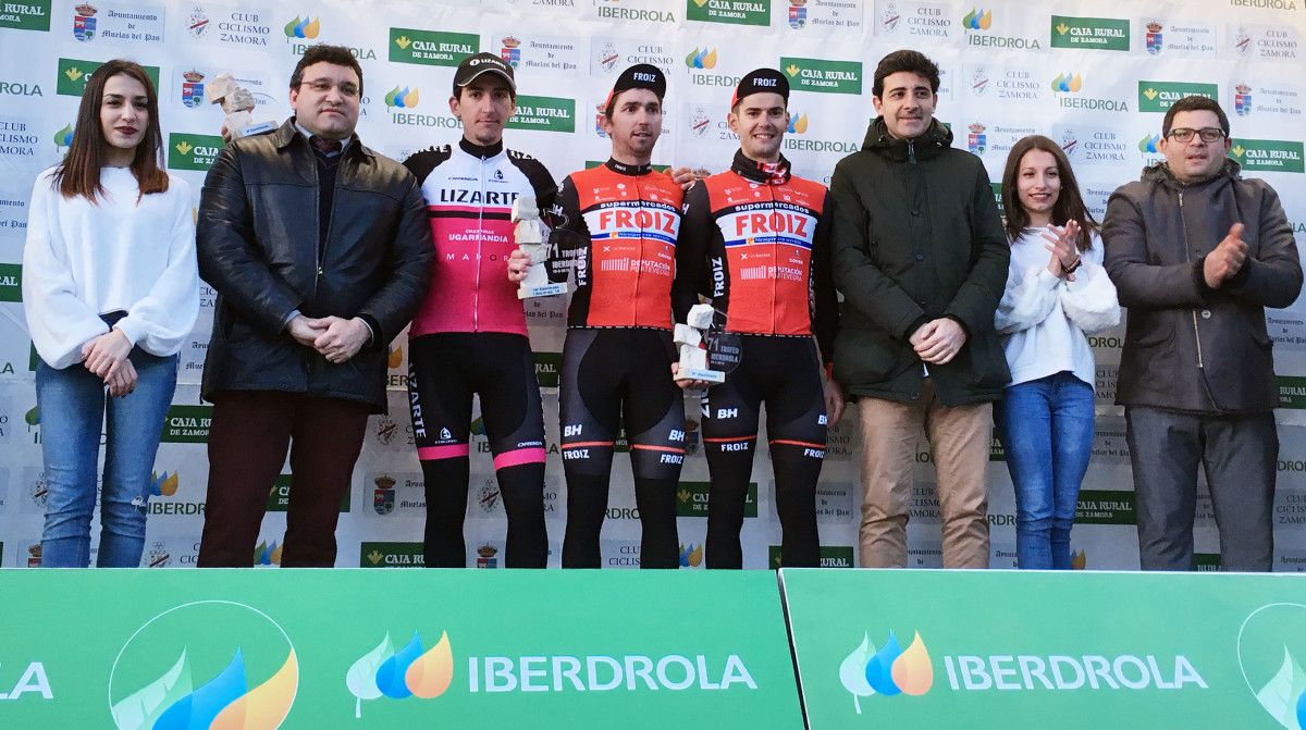 Podio do Trofeo Iberdrola de ciclismo