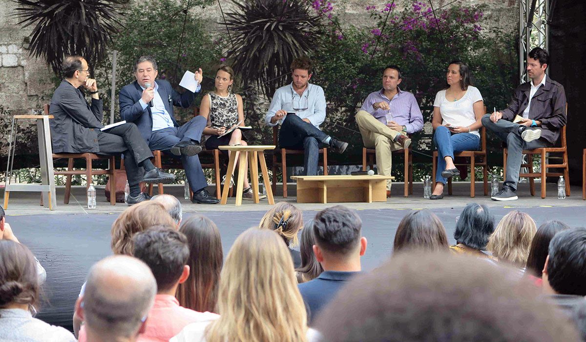 Participación de Lores en una mesa redonda sobre urbanismo en Ciudad de México