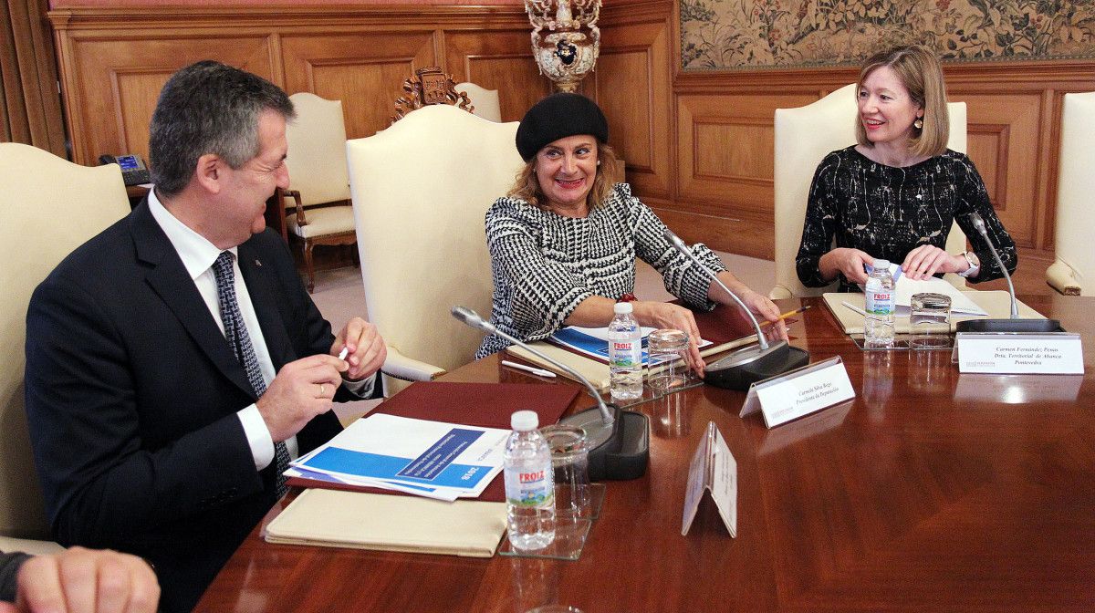 Santiago Novoa, Carmela Silva e Carmen Fernández