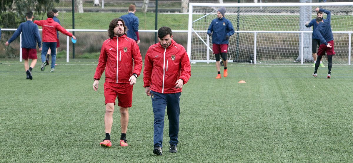 Luismi, nun adestramento do Pontevedra na Xunqueira