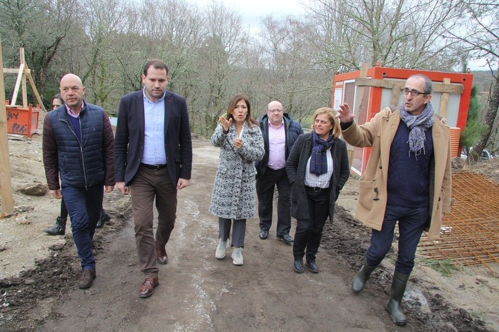 Visita de Beatriz Mato al nuevo complejo integral de recuperación y repoblación de Cotobade