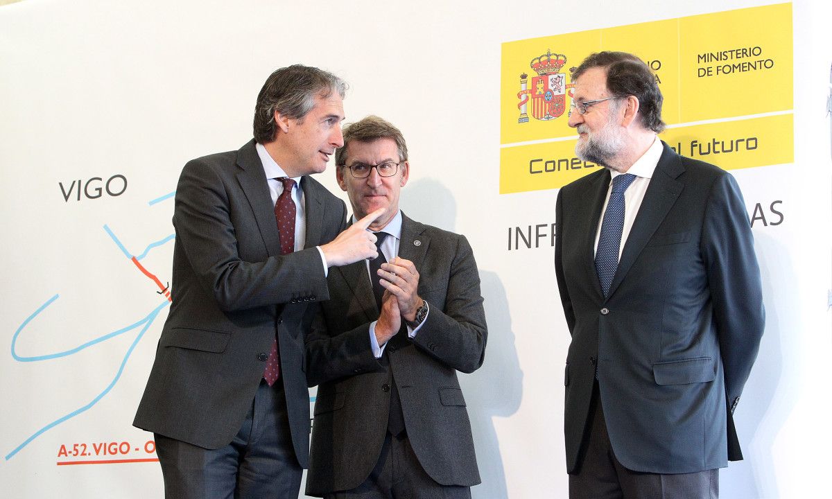 O presidente do Goberno, Mariano Rajoy, visitou as obras da autovía A-57