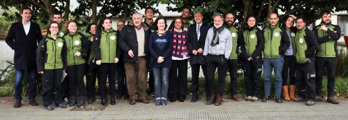 Foto de familia dos novos alumnos da "Facultade da compostaxe"
