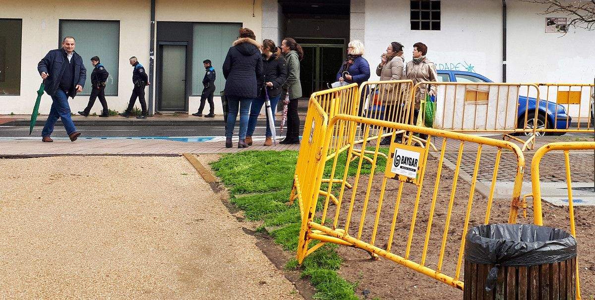 Protestas ante os composteiros de Eduardo Pondal e Ponte Boleira