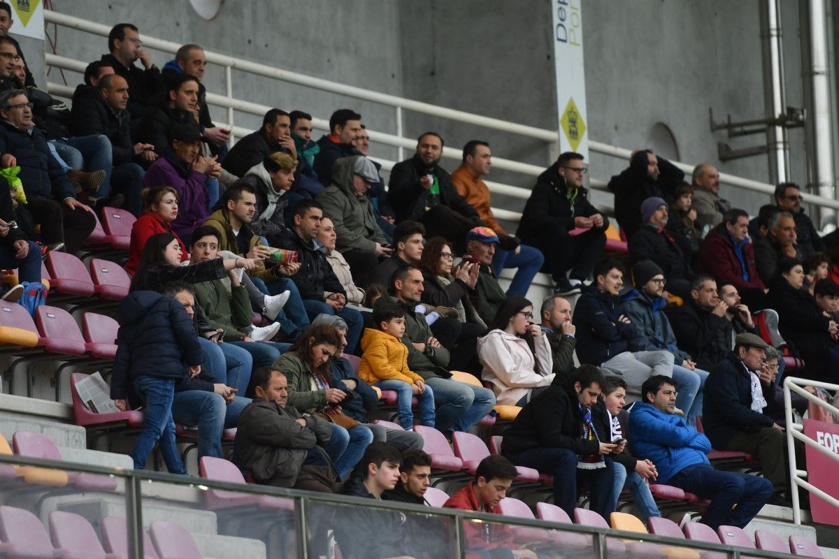 Partido entre Pontevedra e Guijuelo en Pasarón