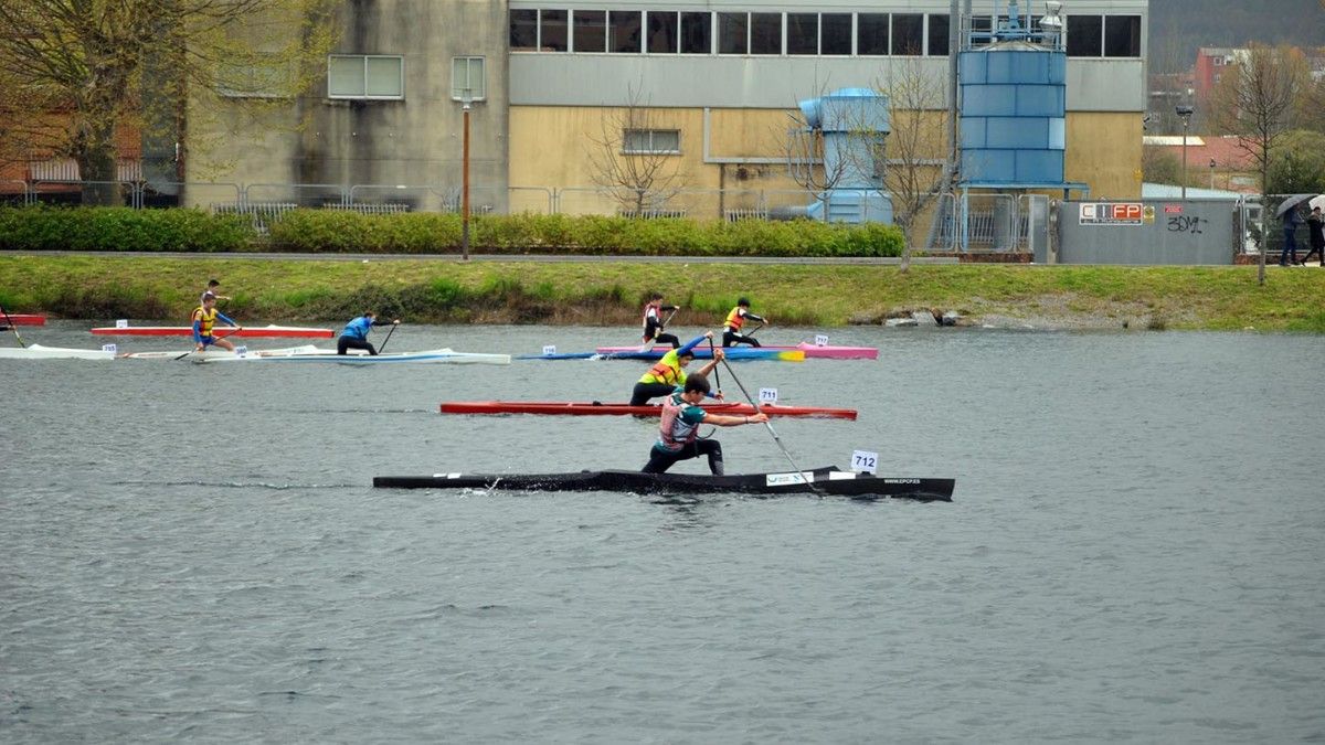 Campionato Galego de Piragüismo de Novas Promesas no río Lérez
