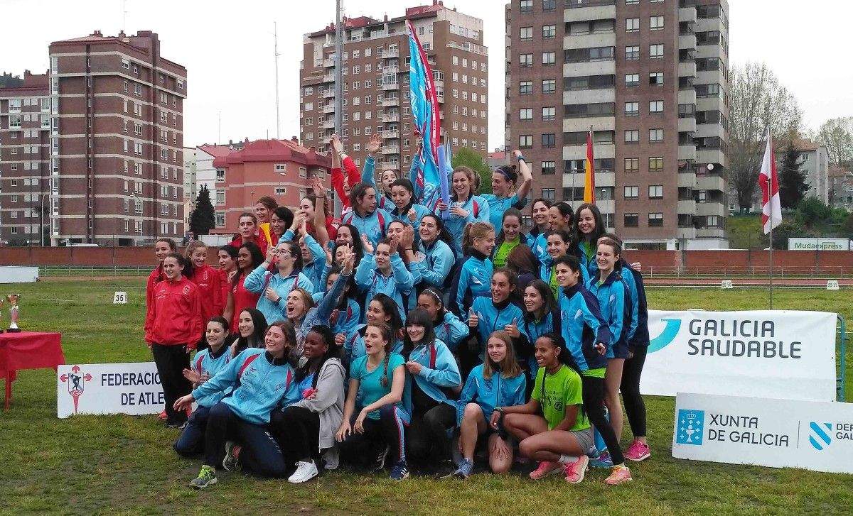 Podio femenino del Campeonato Gallego de Clubes de Atletismo en Vigo