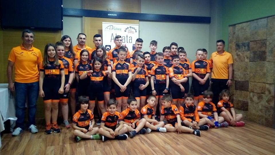 Presentación dos equipos BTT e Mini BTT do Club Ciclista Farto