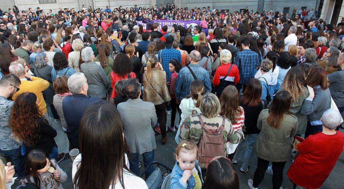 Concentración contra la sentencia del Tribunal de Navarra en el caso de 'La Manada'
