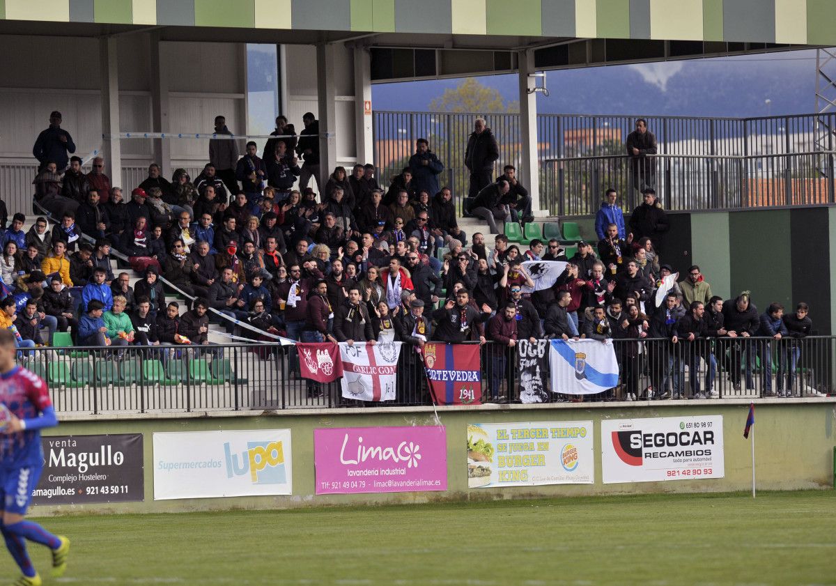 Partido entre Gimnástica Segoviana e Pontevedra