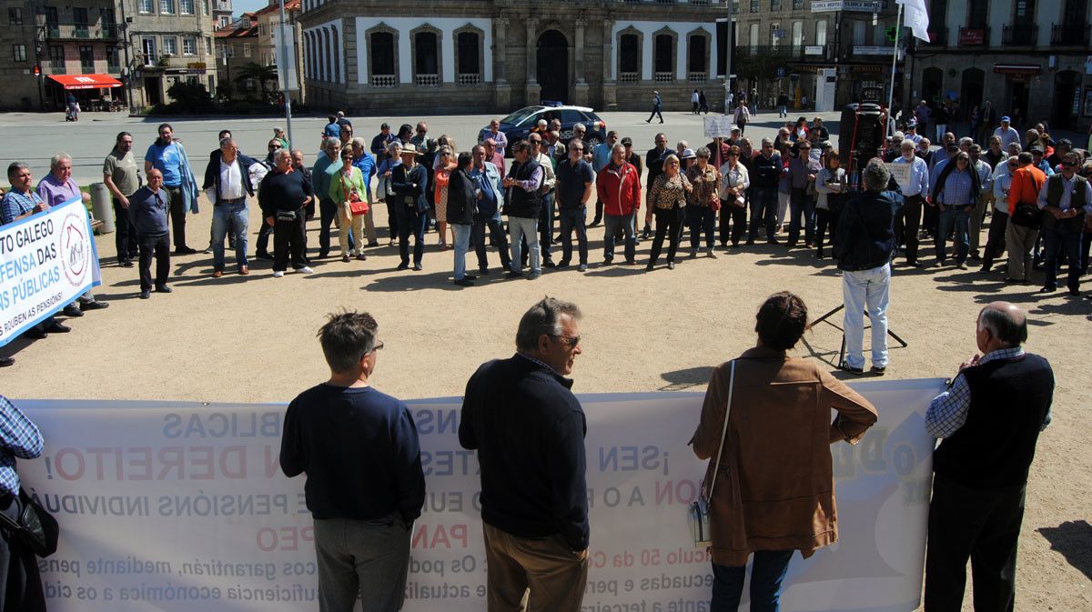 Concentración de pensionistas en Pontevedra, convocada por Modepen