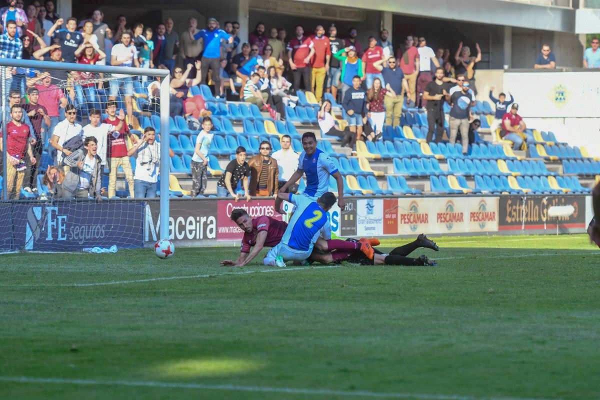 Partido entre Pontevedra e Unión Adarve en Pasarón