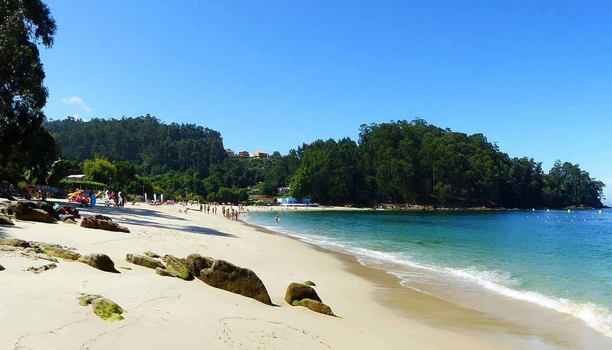 Playa de Mogor, Marín