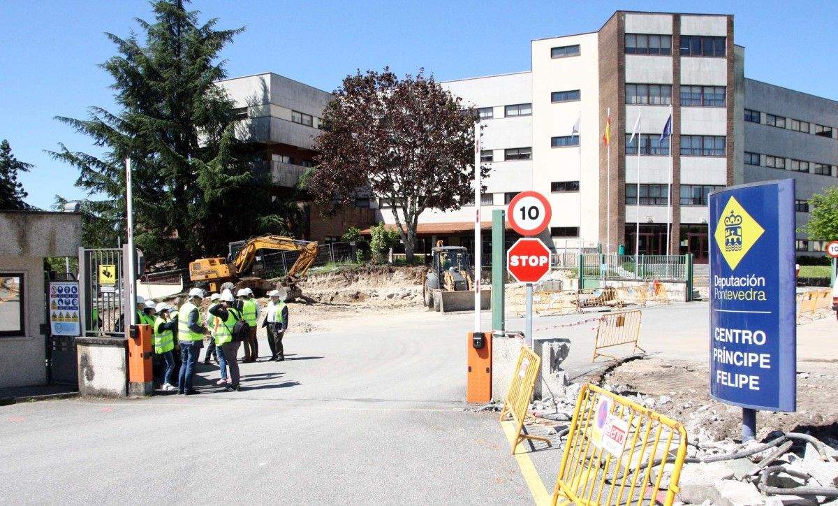 Obras de construción dunha glorieta de acceso a Príncipe Felipe
