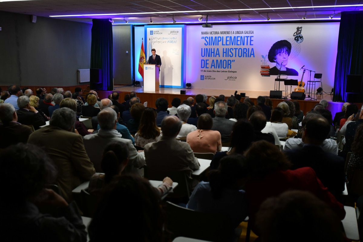 Acto del Día das Letras Galegas de María Victoria Moreno en el IES Torrente Ballester Acto del Día das Letras Galegas de María Victoria Moreno en el IES Torrente Ballester