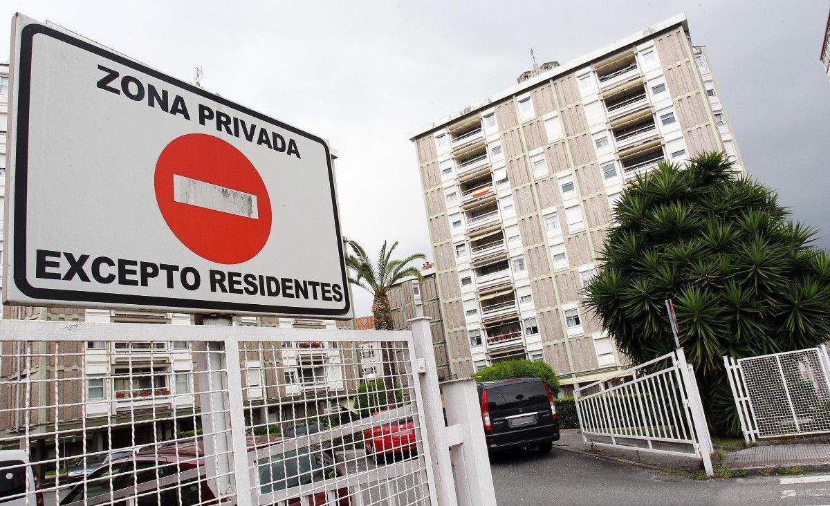 Parque de viviendas militares en la calle Xeneral Rubín