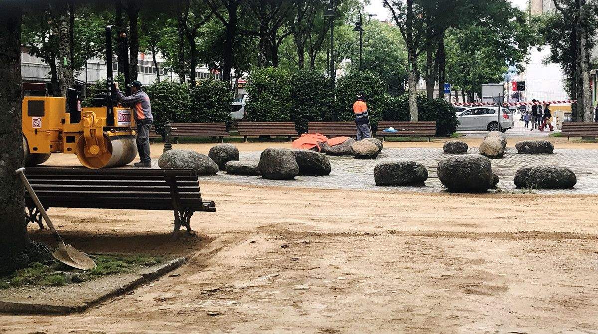 Obras de mellora dos xardíns da praza de Galicia