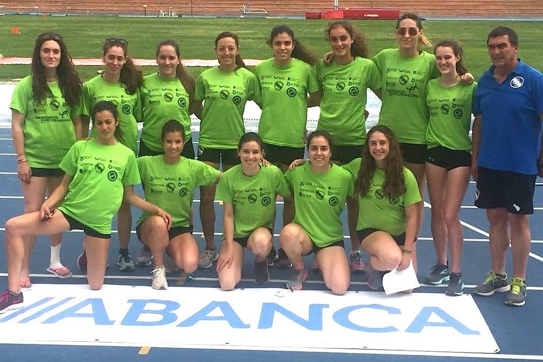 Equipo femenino de la Gimnástica en la final por la permanencia en la Primeira División