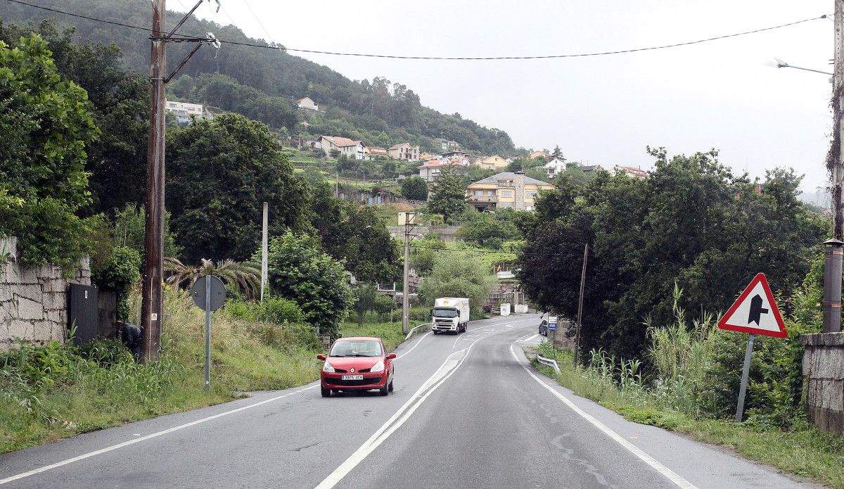 Estrada PO-551, en Lapamán 