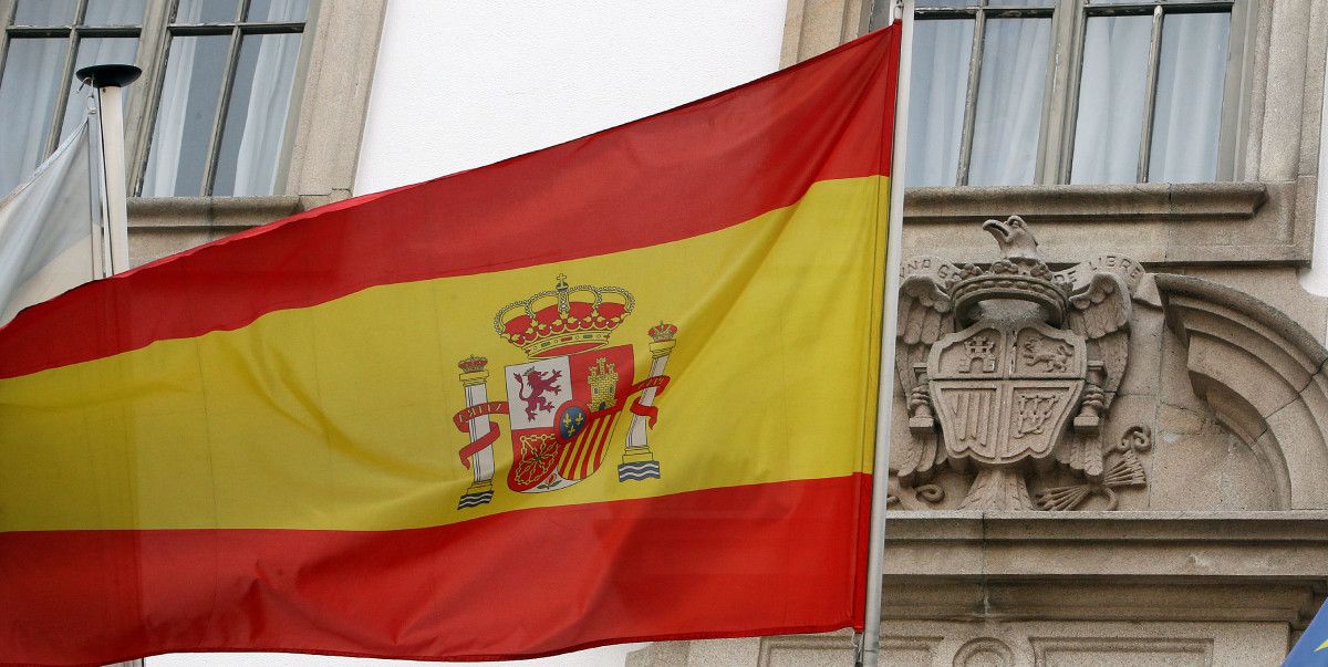 Escudo franquista en la Audiencia
