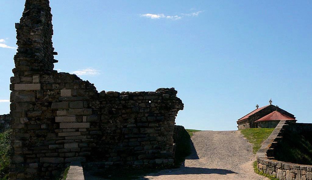 Acceso a la ermita de A Lanzada