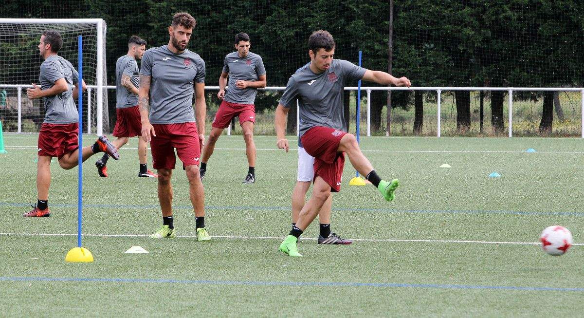 Adestramento de pretempada do Pontevedra na Xunqueira
