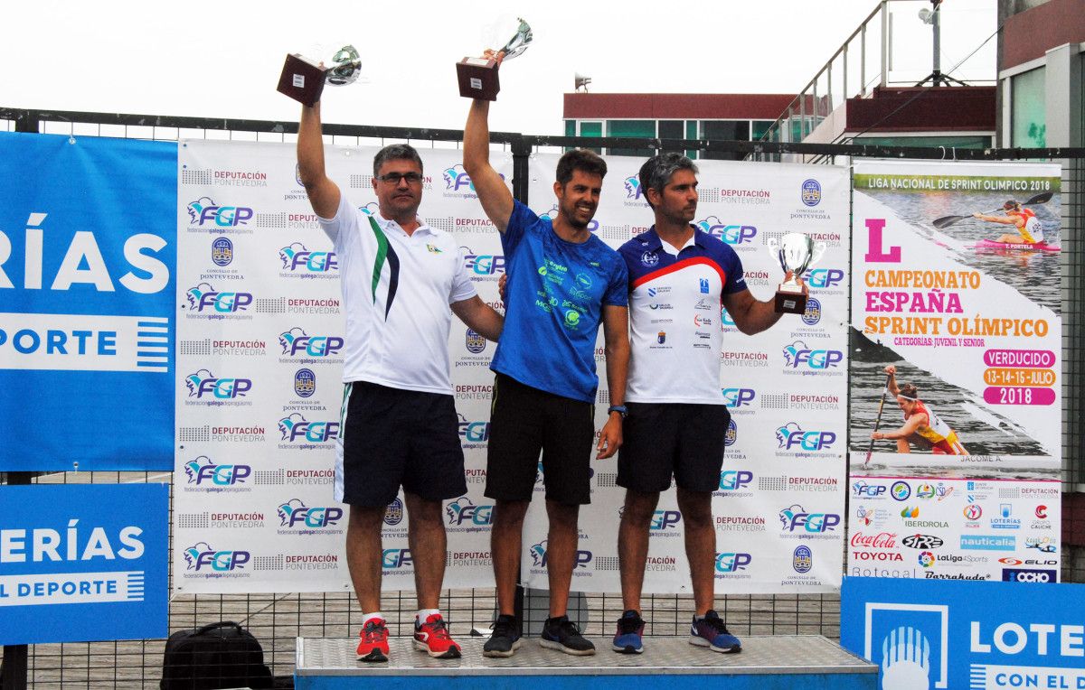 Podio por equipos do L Campionato de España Sprint de Piragüismo en Verducido