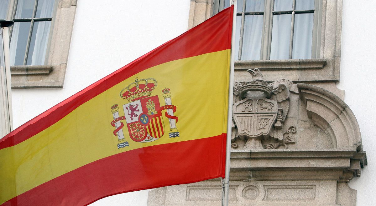 Escudo franquista en la Audiencia	