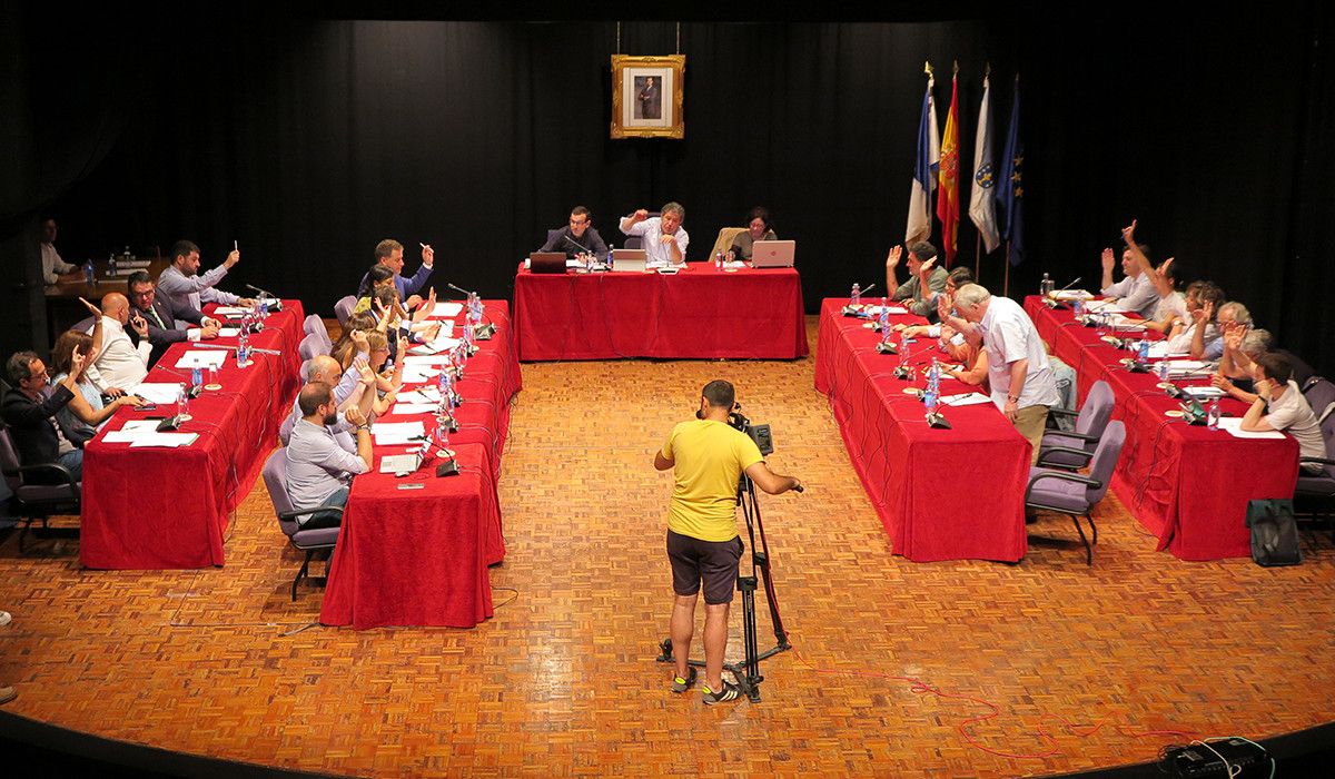 Votación unánime para declarar a La Manada persoas non gratas en Pontevedra