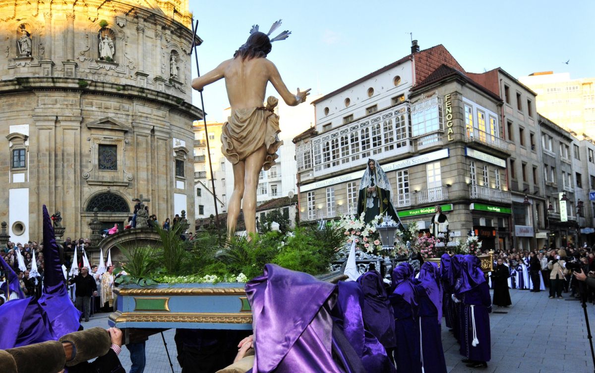 Procesión del Domingo de Resurrección en Pontevedra