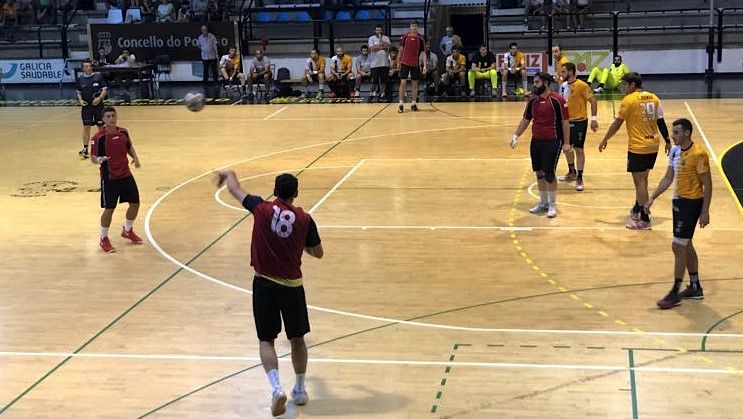Partido amigable entre Teucro e Novás no Porriño