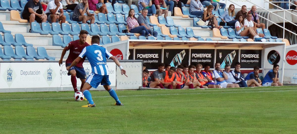 Partido amistoso entre Pontevedra e Fabril en Pasarón