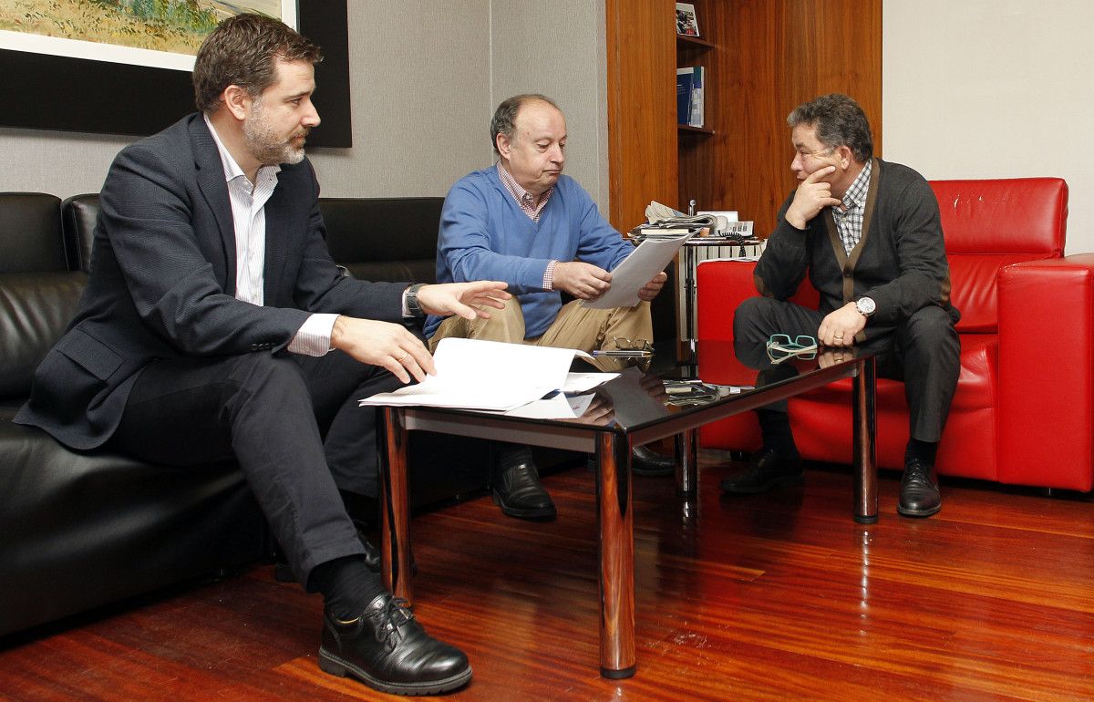 Jacobo Moreira (PP), Antón Louro (PSOE) e Miguel Anxo Fernández Lores (BNG) Jacobo Moreira (PP), Antón Louro (PSOE) e Miguel Anxo Fernández Lores (BNG)