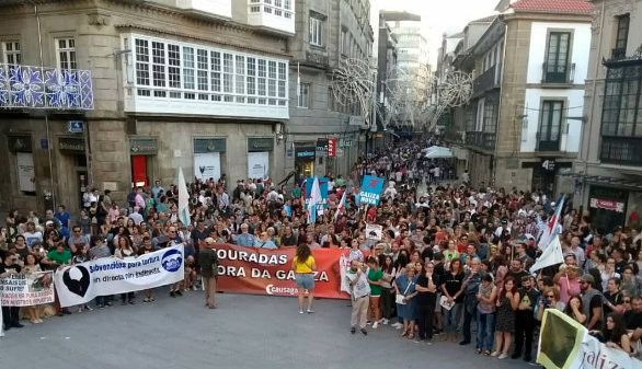 Asistentes á manifestación antitaurina