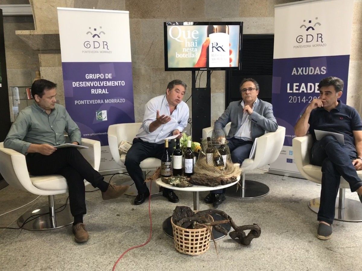 Presentación de la campaña de la IXP Ribeiras do Morrazo 'Que hai nesta botella?'
