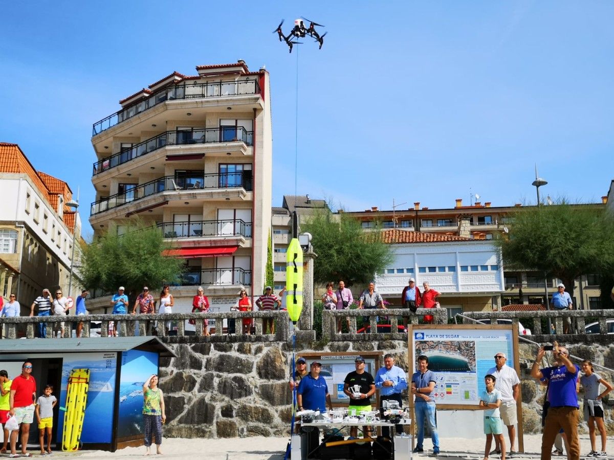 Demostración de vigilancia con drones en la playa de Silgar