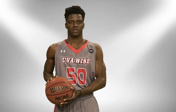 Taiwo Badmus, nuevo jugador del Peixe Galego