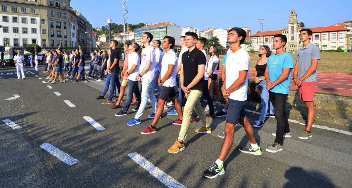 Incorporación de los alumnos de nuevo ingreso en la Escuela Naval Militar