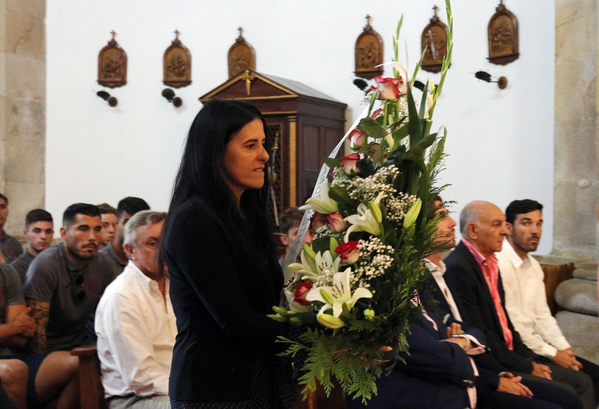 Ofrenda do Pontevedra CF. á Virxe da Peregrina