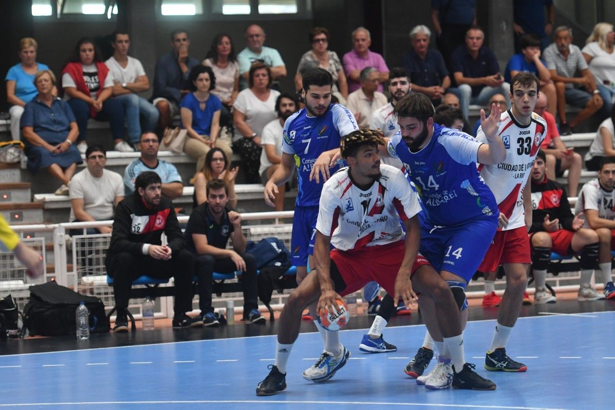 Partido entre Teucro y Logroño en el Municipal