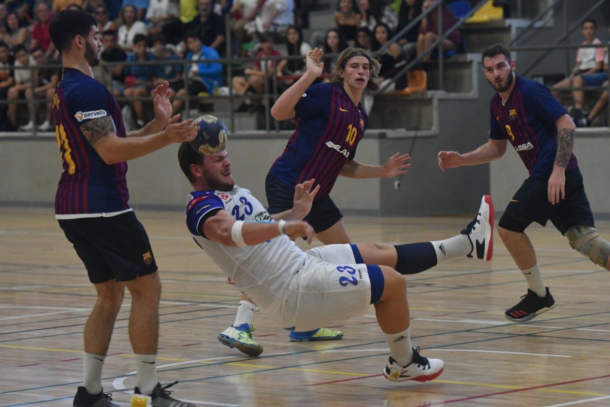 Partido entre Cisne e Barcelona B no CGTD
