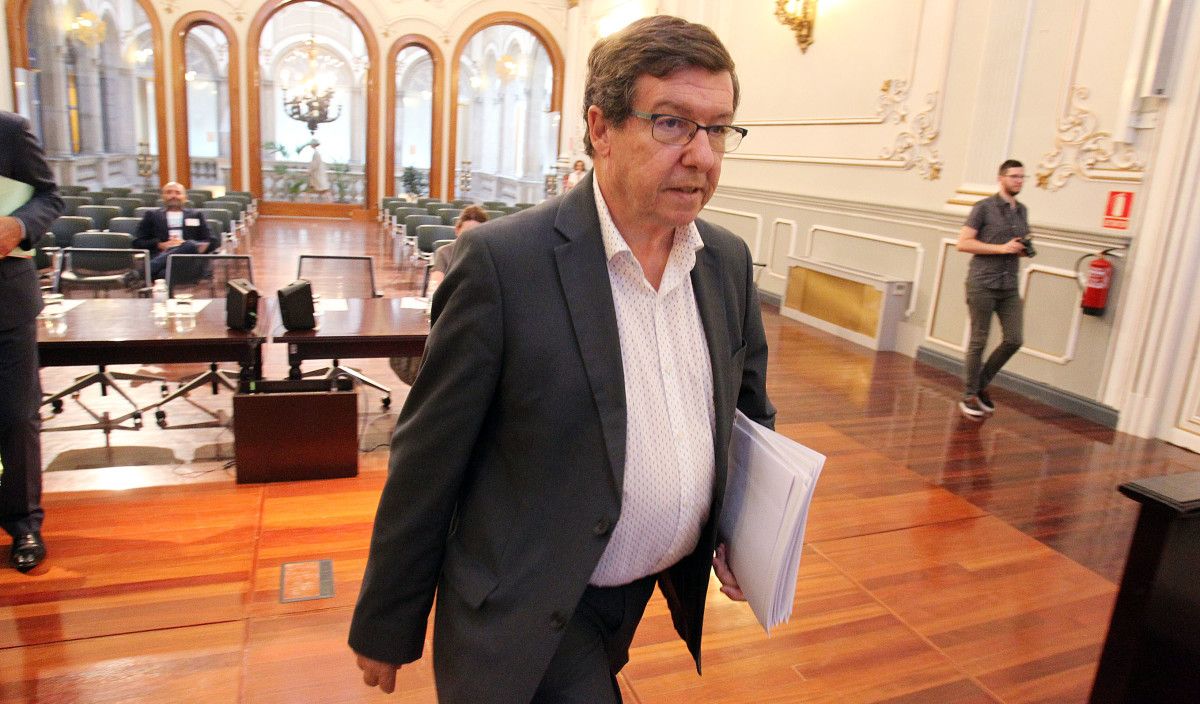 Carlos López Font no Pleno da Deputación de Pontevedra