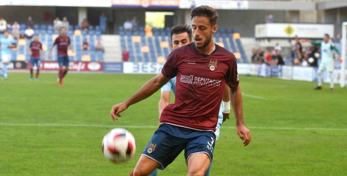 Javi López, no partido entre Pontevedra e Celta B en Pasarón