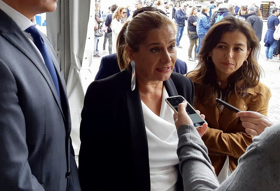 Carmela Silva contesta a Gonzalo Durán desde la Festa do Marisco de O Grove