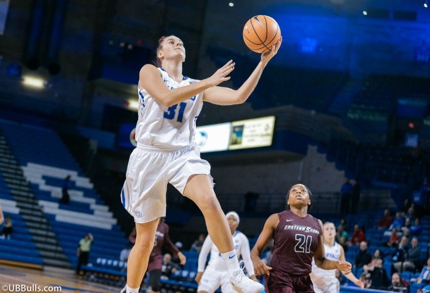 Cassie Oursler, nun encontro coa Universidade de Buffalo