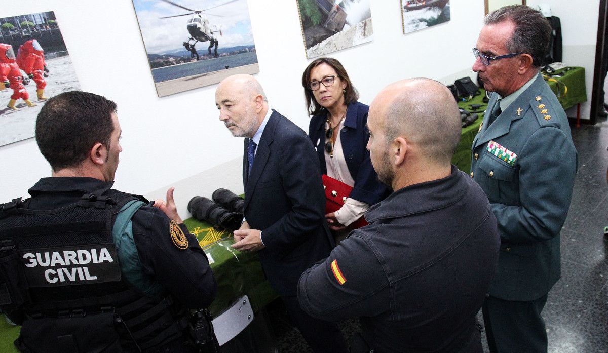 Visita del delegado del Gobierno a las instalaciones de los GRS de la Guardia Civil en Castrosenín