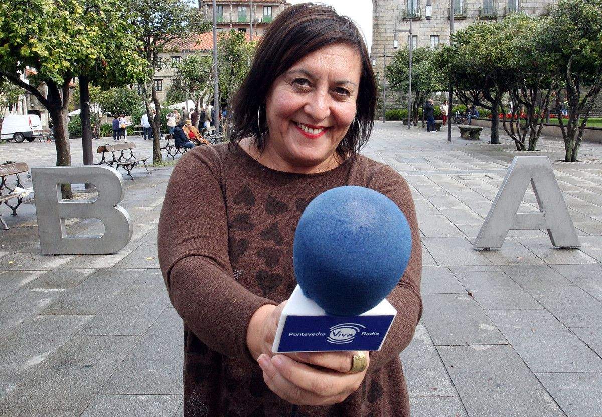 Uxía Senlle